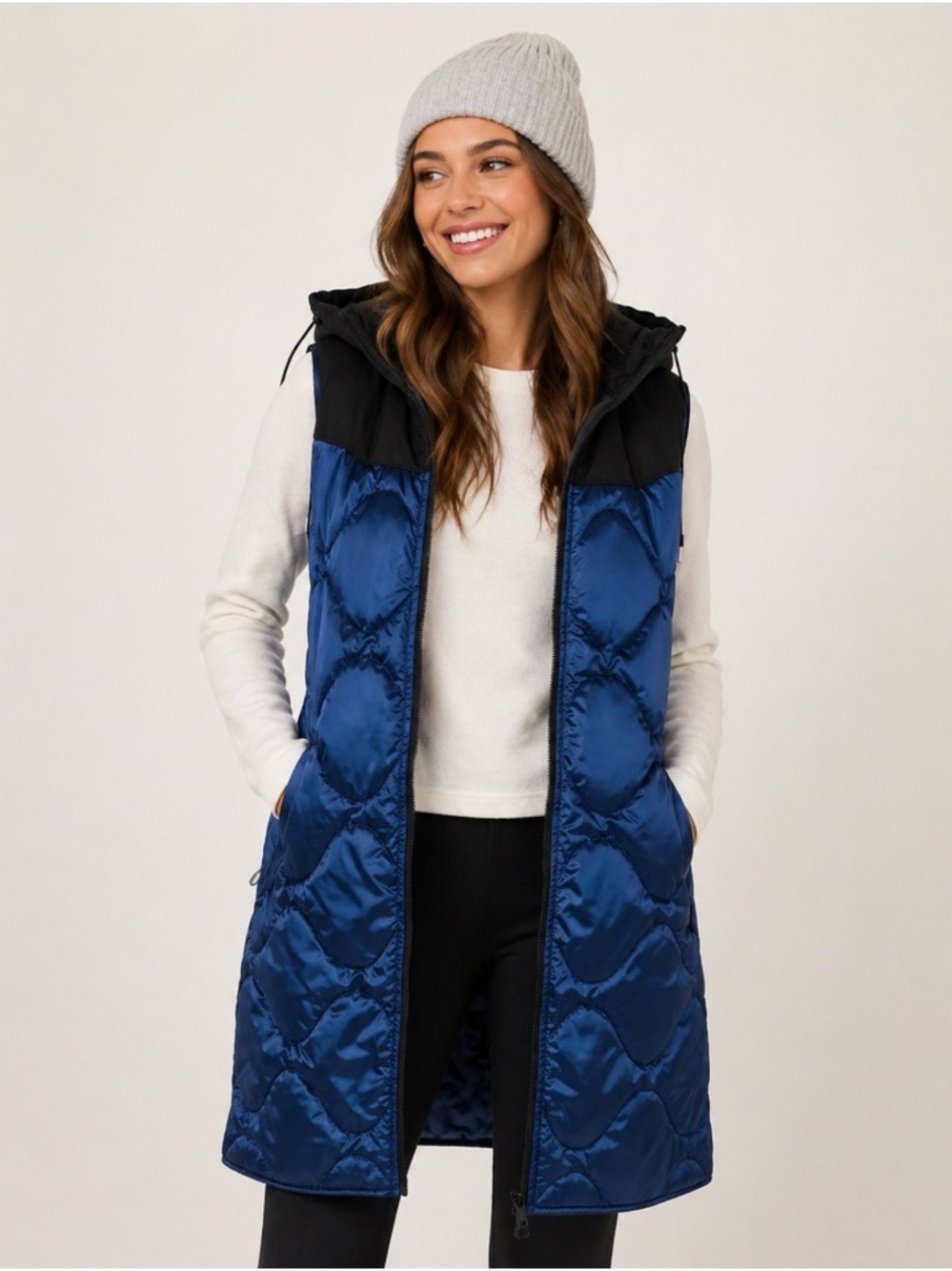 NWT Bernardo Womens longline Quilted Sleeveless vest, Royal blue/black. Size M. - Picture 1 of 12